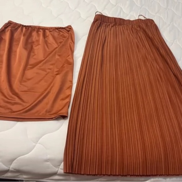 Elegant Tan Pleated Skirt - Picture 8 of 8